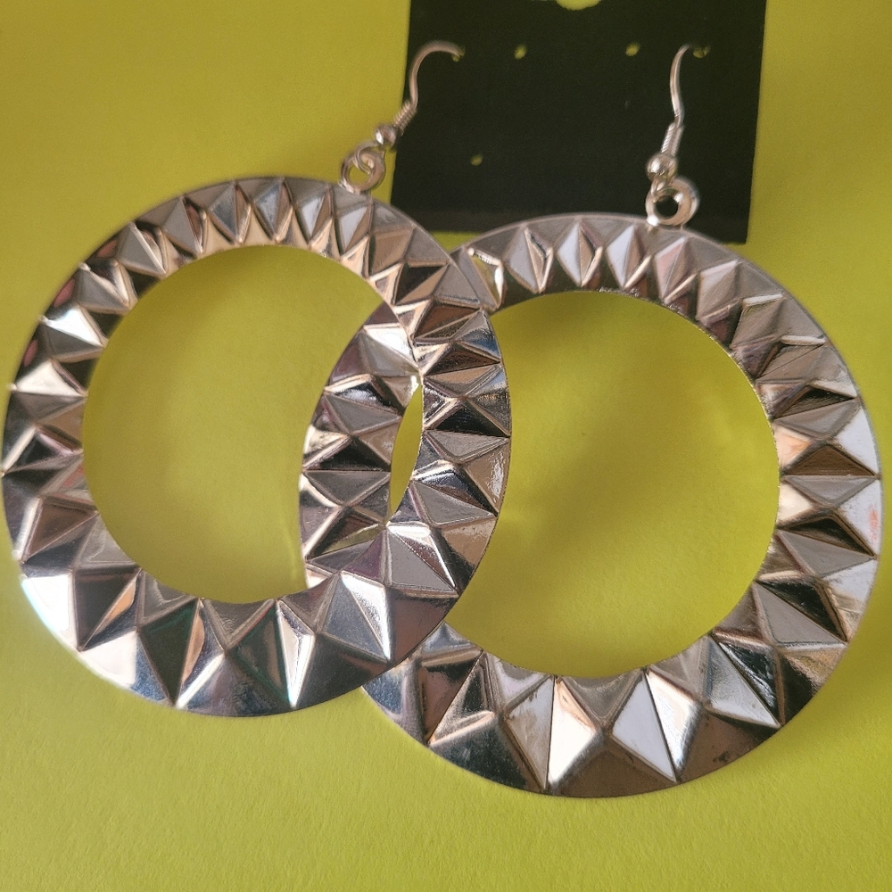 80's Inspired Silver Tone Hoop Earrings - Picture 3 of 4